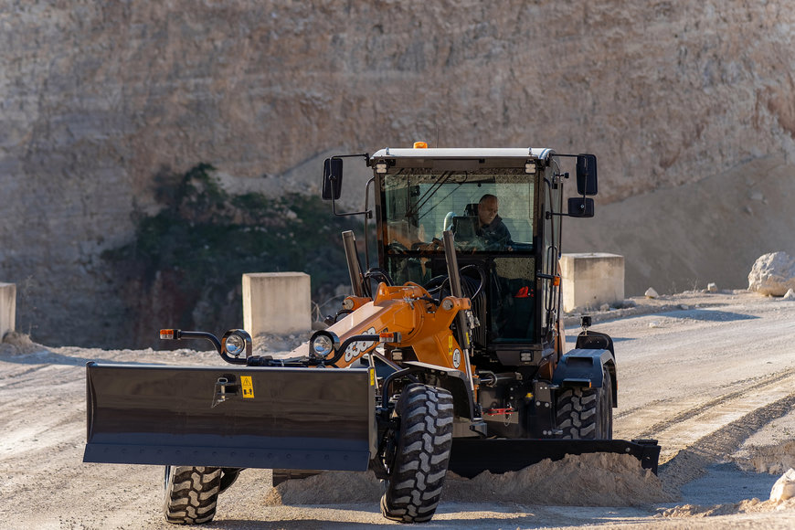 CASE CONSTRUCTION EQUIPMENT LAUNCHES D-SERIES GRADERS