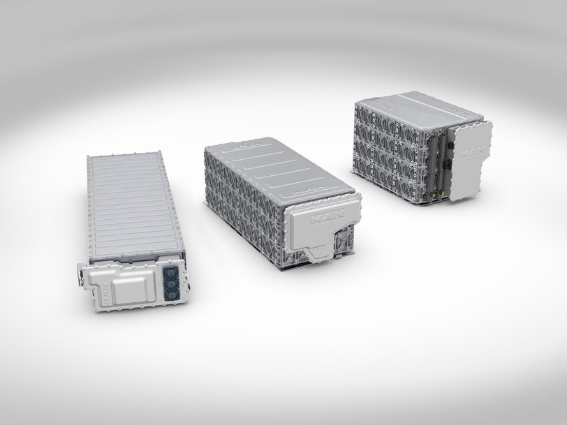 MAN Engines presents battery solutions for container applications